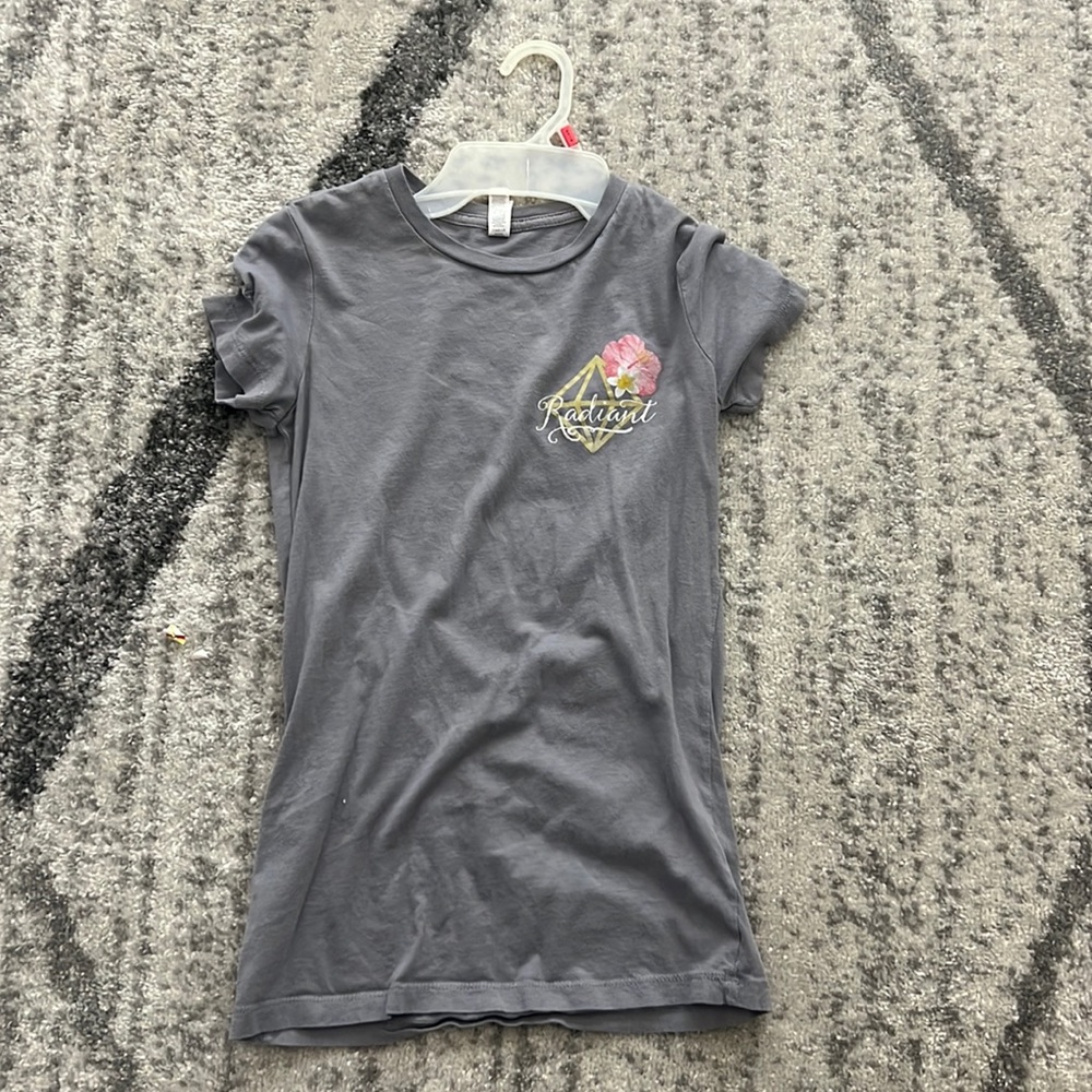radiant women grey tshirt . size small